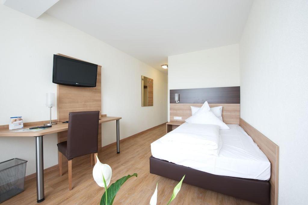 Hotel Zur Riss Biberach an der Riß Room photo
